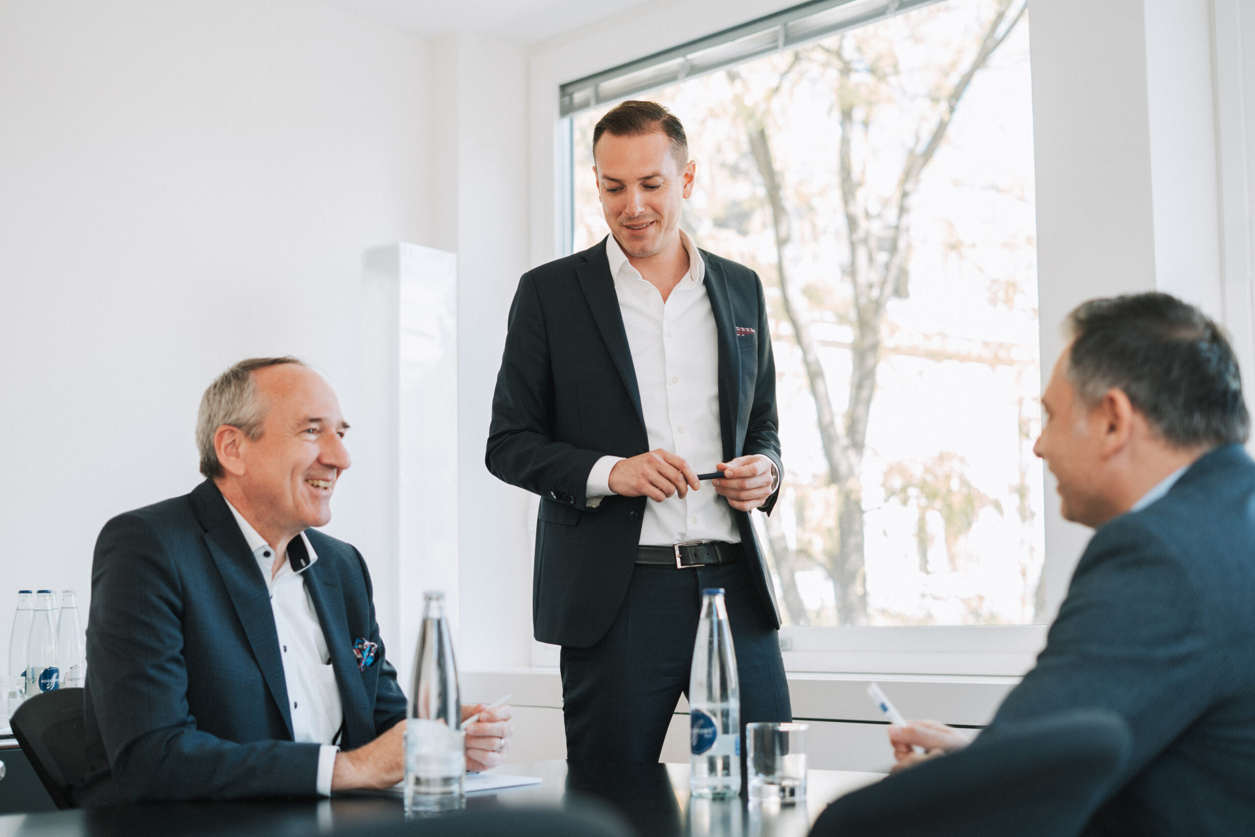 Über First Direct AG